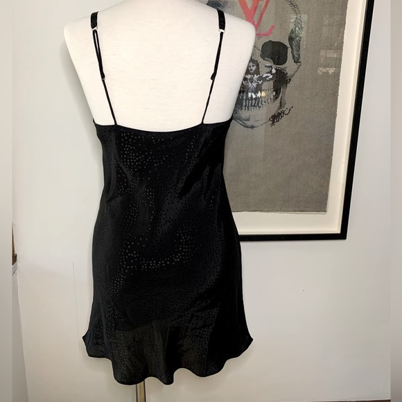 Vintage Eatons slip | neglige  v neck, black tonal dot size M - Picture 2 of 6